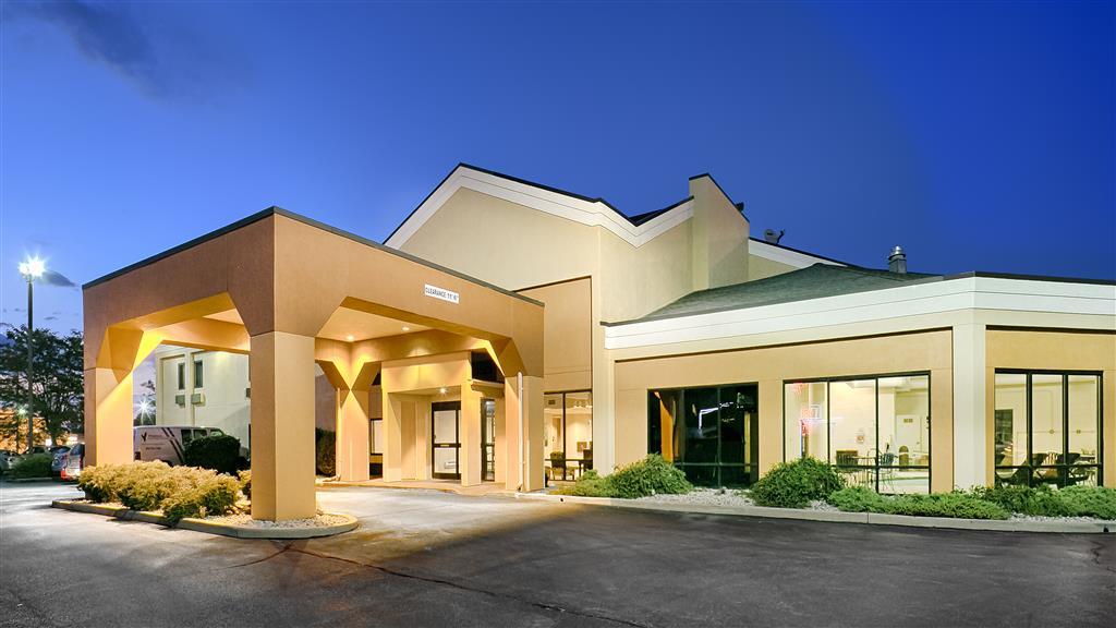Quality Inn & Suites Southport Indianapolis Exterior photo